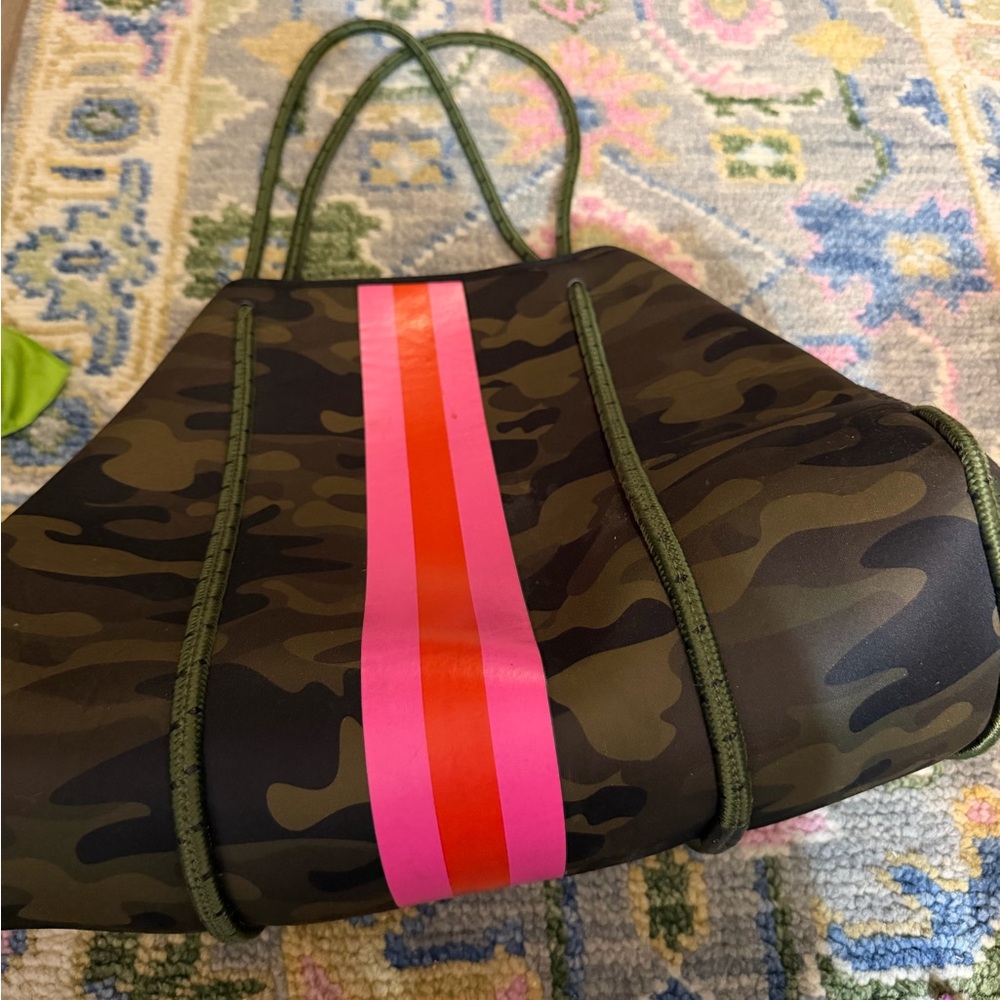 HAUTE SHORE Hot Pink Neoprene Tote